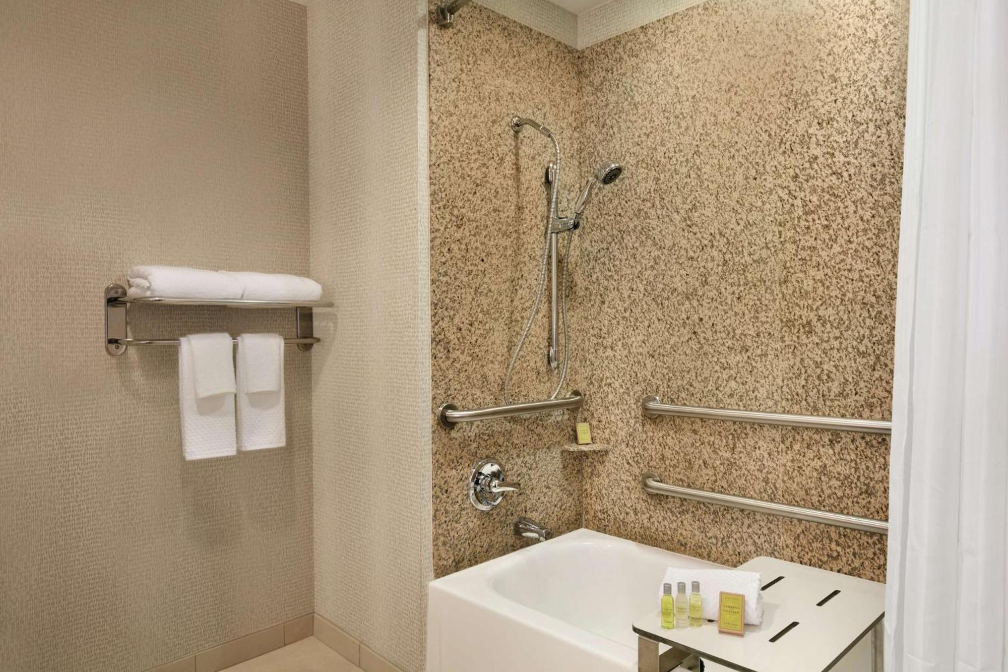 Doubletree By Hilton Atlanta Northeast/Northlake Tucker Exteriér fotografie